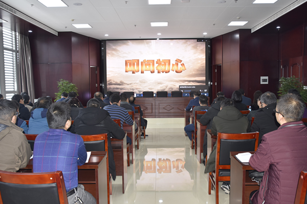 拼搏在线官网-拼搏(中国)
召开2020年元旦春节“双节”廉政谈话会